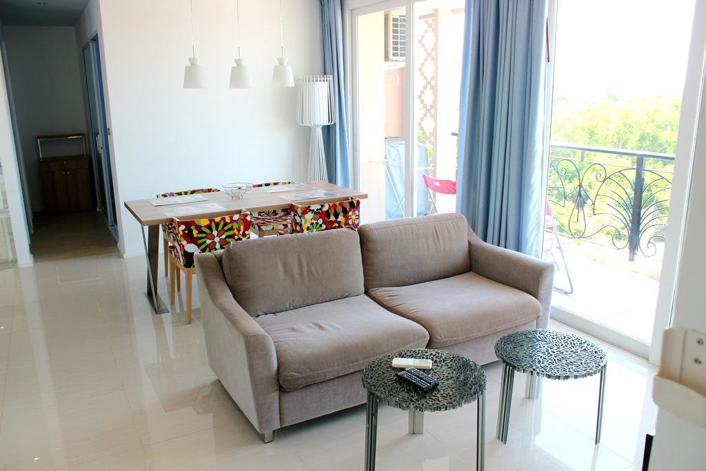 Atlantis Condo Resort Jomtien Beach Room photo