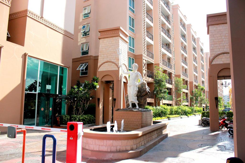 Atlantis Condo Resort Jomtien Beach Room photo