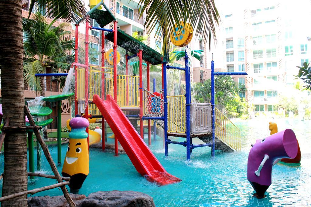 Atlantis Condo Resort Jomtien Beach Room photo