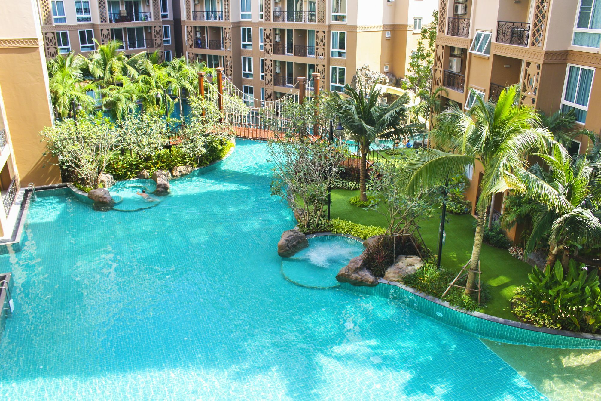 Atlantis Condo Resort Jomtien Beach Exterior photo