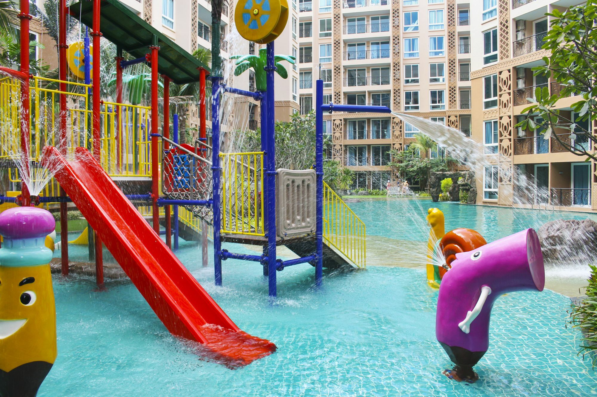 Atlantis Condo Resort Jomtien Beach Exterior photo